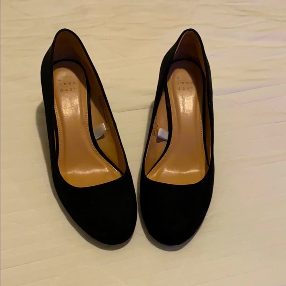 Round toe wedge
